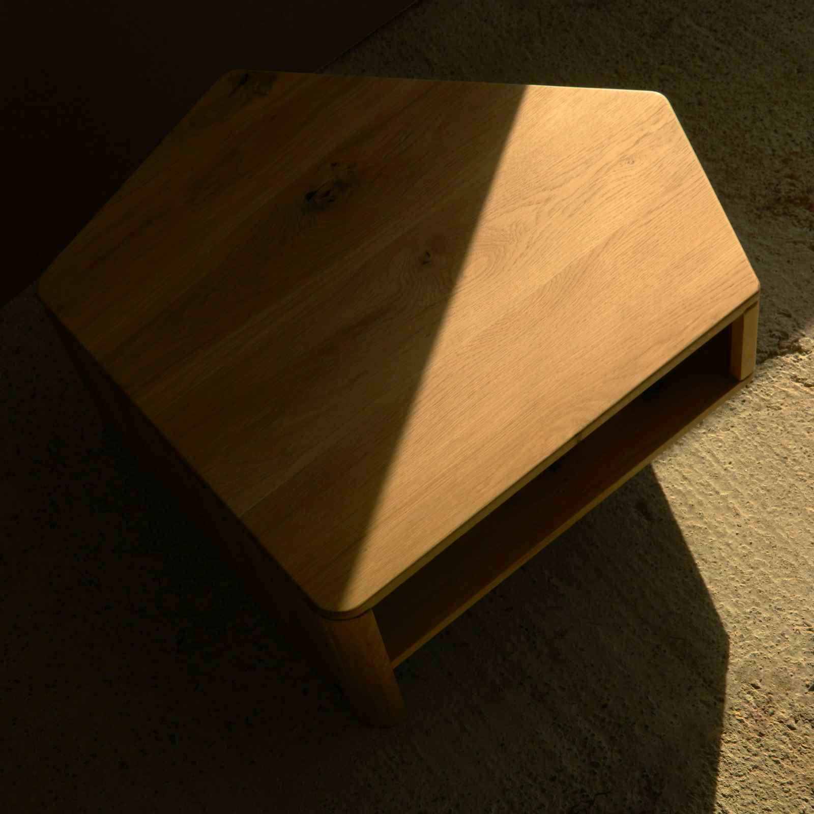 Masă de cafea din stejar, vedere de sus