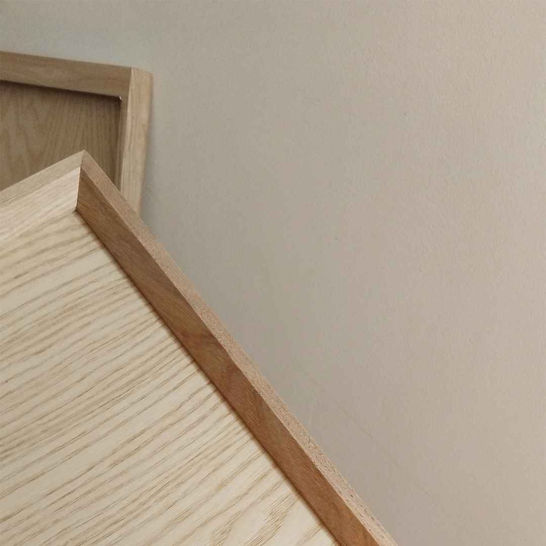 Rama tesita a unei usi de mobila din lemn de frasin cu imbinare la 45 de grade